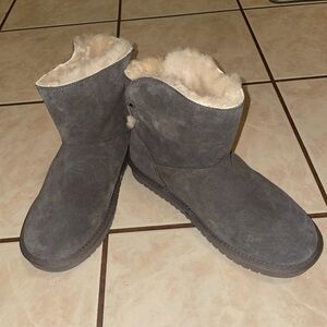 Women’s UGG Koolaburra boots
